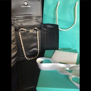 Authentic Tiffany & Co. Elsa Paretti open heart fresh water pearl necklace 16”